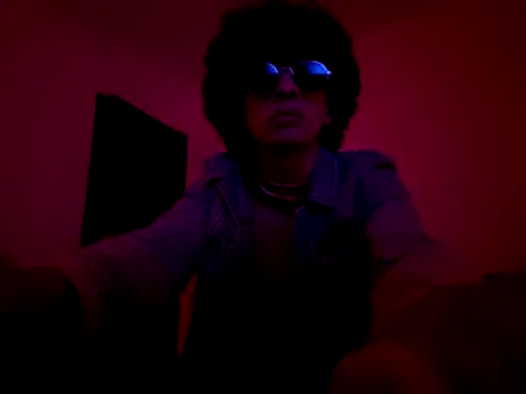 Snapshot of charlbye chatting on 10/25/25, 07:05 charlbye online show from 10/25/25, 07:05