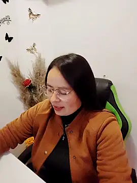 Daliz Leon online show from 10/01/25, 01:22