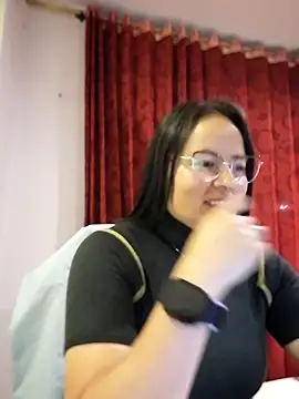 Daliz Leon online show from 10/11/25, 02:44