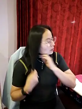 Daliz Leon online show from 11/29/25, 12:24