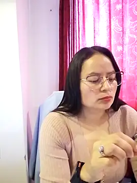 Daliz Leon online show from 11/29/25, 08:12