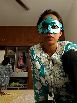 Snapshot of your_chandni04 chatting on 09/22/25, 09:44 your chandni04 online show from 09/22/25, 09:44