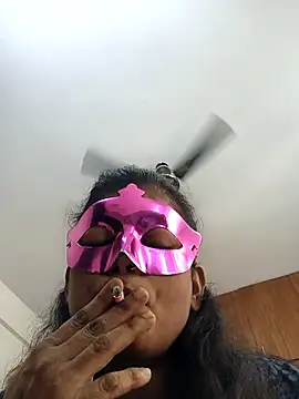 Snapshot of your_chandni04 chatting on 11/10/25, 07:40 your chandni04 online show from 11/10/25, 07:40