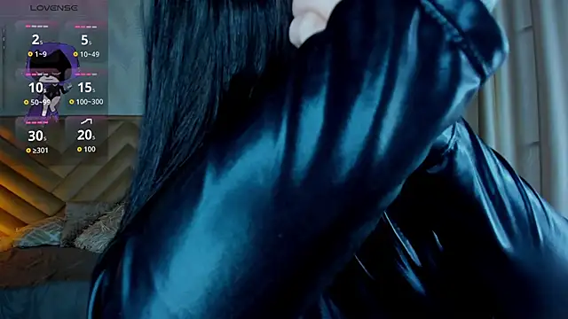  raven black online show from 11/19/25, 12:05