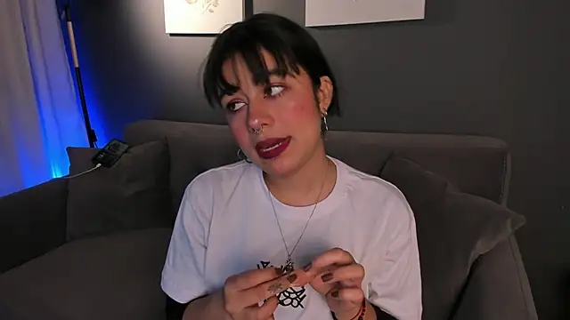 flower smith  online show from 11/17/25, 12:00