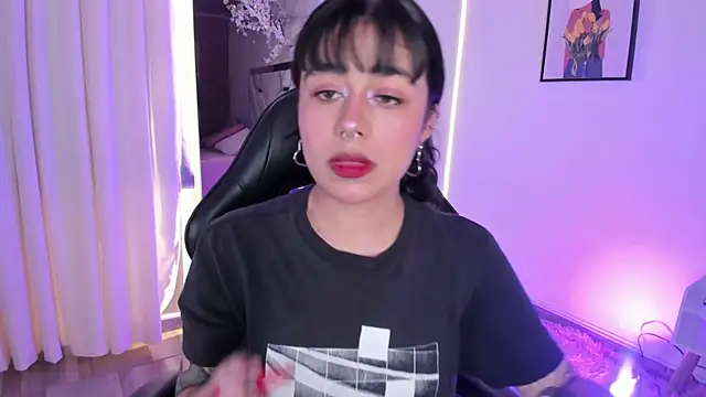 flower smith  online show from 04/19/26, 01:32