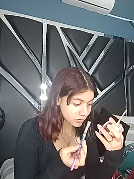 Julieth brown  online show from 09/19/25, 07:25