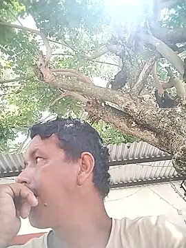 colombiano198720 online show from 10/11/25, 05:55