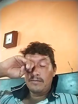 colombiano198720 online show from 11/10/25, 12:04