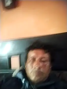 colombiano198720 online show from 11/13/25, 08:52