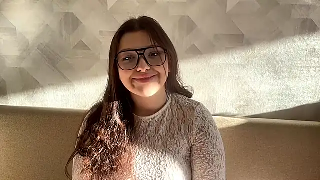 Snapshot of CarylWeatherholtz chatting on 11/15/25, 11:51 CarylWeatherholtz online show from 11/15/25, 11:51