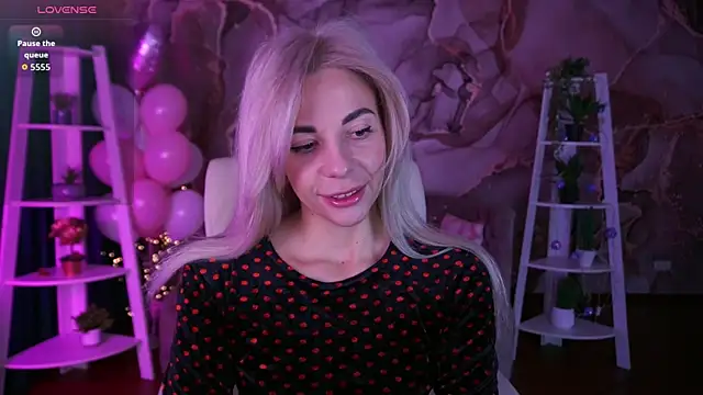 BellaRayyy online show from 02/18/26, 02:13