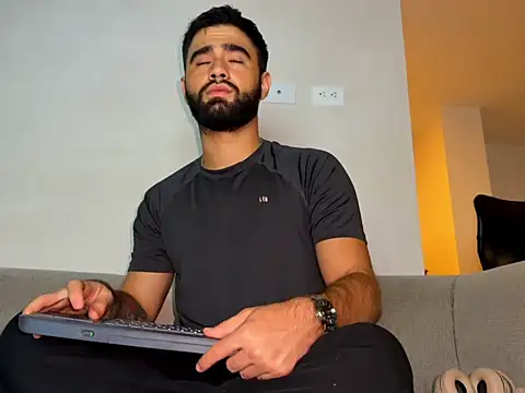 zack sullivan22 online show from 02/25/26, 04:44