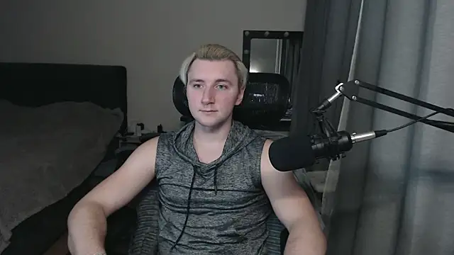 Snapshot of Elvin_Vaenight chatting on 10/14/25, 12:33 Elvin Vaenight online show from 10/14/25, 12:33