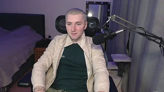 Snapshot of Elvin_Vaenight chatting on 11/12/25, 09:25 Elvin Vaenight online show from 11/12/25, 09:25