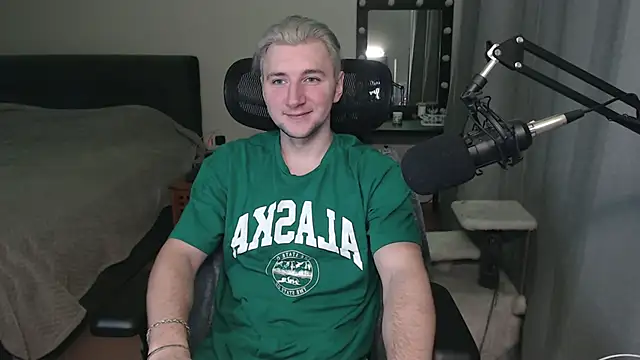 Snapshot of Elvin_Vaenight chatting on 11/13/25, 11:03 Elvin Vaenight online show from 11/13/25, 11:03