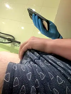 Dickii21 online show from 10/13/25, 08:03