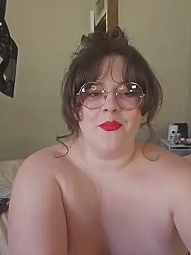 Snapshot of BBWLiLoo chatting on 04/23/26, 11:53 BBWLiLoo online show from 04/23/26, 11:53