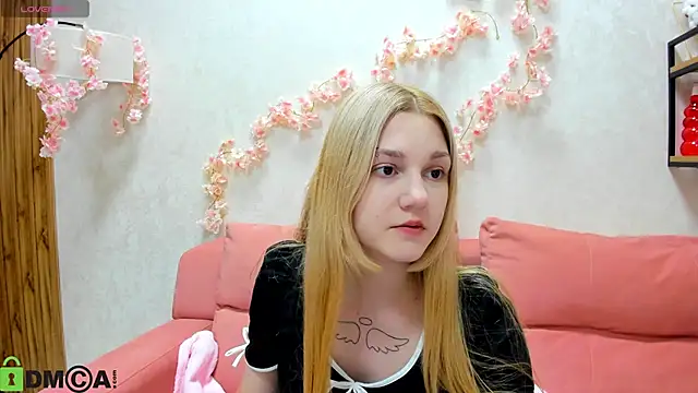 Snapshot of Sylvia_Ortiz chatting on 09/12/25, 08:14 Sylvia Ortiz online show from 09/12/25, 08:14