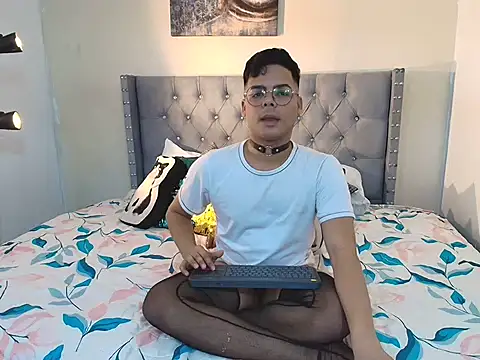 stewart mateo  online show from 11/14/25, 02:10