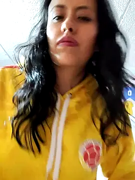 Snapshot of Queen_Ashly chatting on 06/18/26, 04:13 Queen Ashly online show from 06/18/26, 04:13