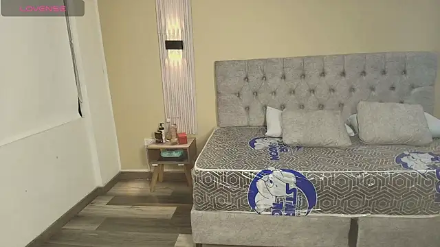 LiaMonroee  online show from 10/06/25, 11:40