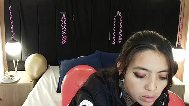 LiaMonroee  online show from 03/24/26, 12:32