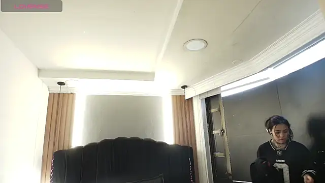 LiaMonroee  online show from 05/16/26, 12:04