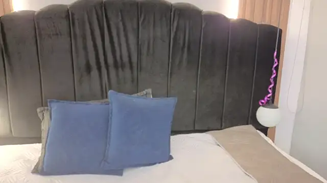 LiaMonroee  online show from 05/23/26, 12:09