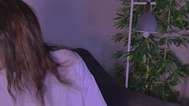 claire bennett online show from 05/17/26, 11:01