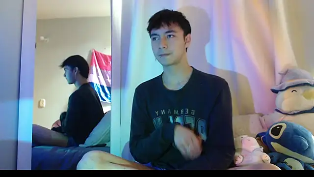 Snapshot of Noah_Blaze chatting on 11/03/25, 06:42 Noah Blaze online show from 11/03/25, 06:42