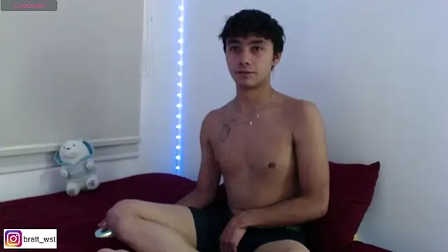 Snapshot of Noah_Blaze chatting on 12/13/25, 09:42 Noah Blaze online show from 12/13/25, 09:42