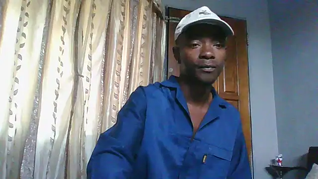 Snapshot of Nykho17 chatting on 11/27/25, 10:50 Nykho17 online show from 11/27/25, 10:50