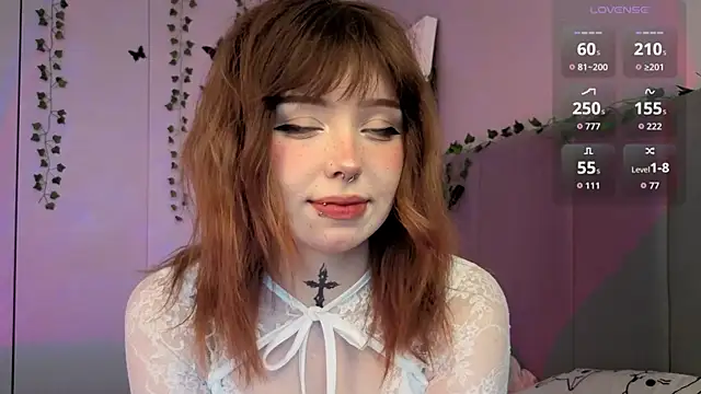 Snapshot of RileyVice chatting on 11/30/25, 08:40 RileyVice online show from 11/30/25, 08:40