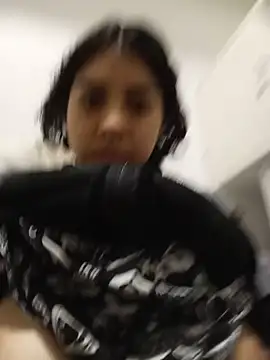 Snapshot of Syndel23 chatting on 09/13/25, 09:47 Syndel23 online show from 09/13/25, 09:47