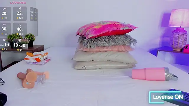 hailey hadid online show from 10/01/25, 06:58