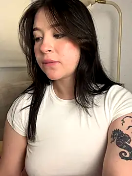 Snapshot of NicoleLeinn chatting on 09/28/25, 08:25 NicoleLeinn online show from 09/28/25, 08:25