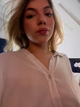 Snapshot of AngelBlushXXX chatting on 10/20/25, 10:43 AngelBlushXXX online show from 10/20/25, 10:43