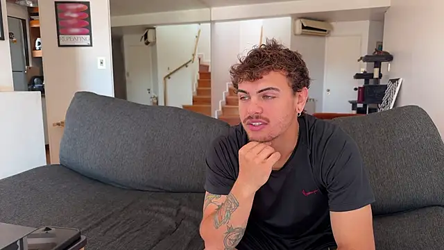 Snapshot of lenruy chatting on 11/21/25, 03:54 lenruy online show from 11/21/25, 03:54