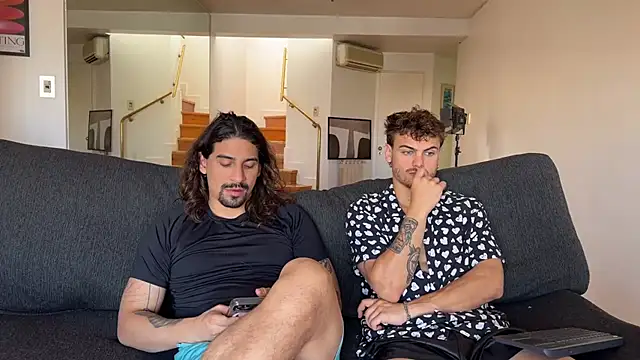 Snapshot of lenruy chatting on 12/18/25, 08:37 lenruy online show from 12/18/25, 08:37