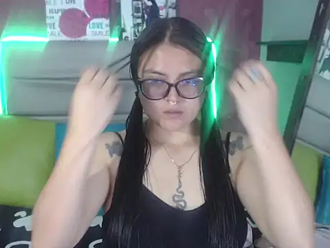 Snapshot of Cailing_Zu chatting on 09/09/25, 08:19 Cailing Zu online show from 09/09/25, 08:19