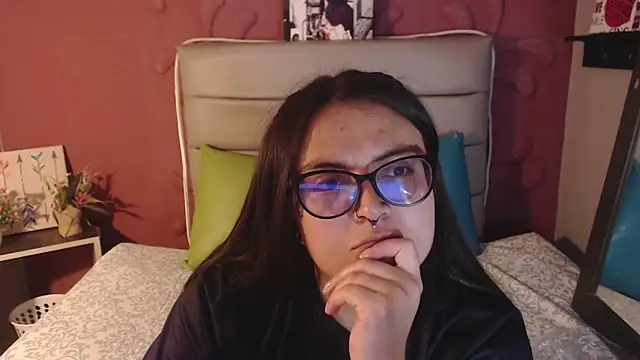 Snapshot of Cailing_Zu chatting on 09/22/25, 07:38 Cailing Zu online show from 09/22/25, 07:38