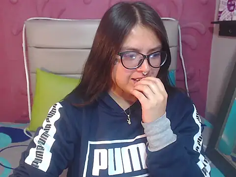 Snapshot of Cailing_Zu chatting on 09/30/25, 07:08 Cailing Zu online show from 09/30/25, 07:08