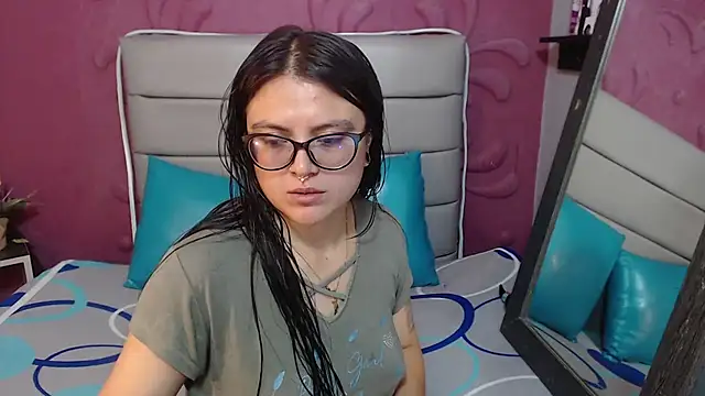 Snapshot of Cailing_Zu chatting on 10/01/25, 07:42 Cailing Zu online show from 10/01/25, 07:42