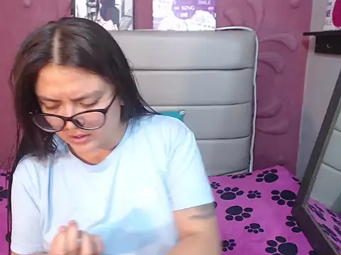 Snapshot of Cailing_Zu chatting on 10/07/25, 07:11 Cailing Zu online show from 10/07/25, 07:11