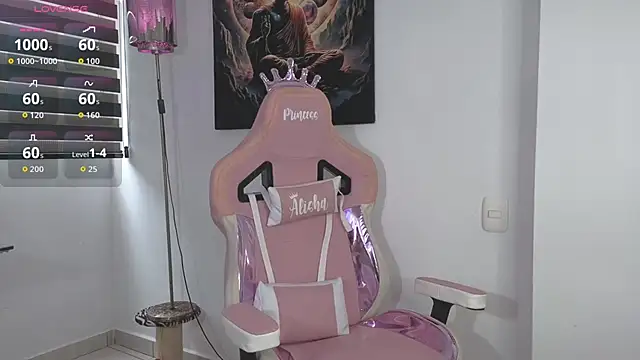 Snapshot of isabella_pearl_ chatting on 02/13/26, 08:16 isabella pearl online show from 02/13/26, 08:16