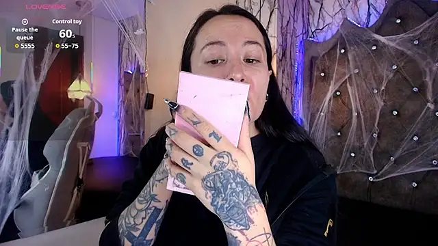 Snapshot of Zami_Escobar_of chatting on 11/05/25, 05:35 Zami Escobar of online show from 11/05/25, 05:35