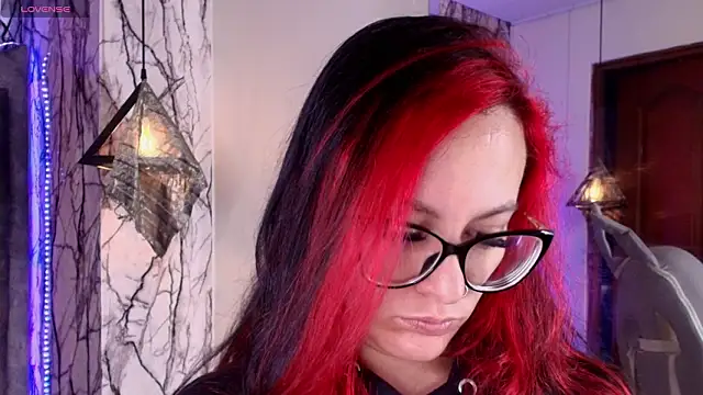 Zami Escobar of online show from 03/11/26, 05:08