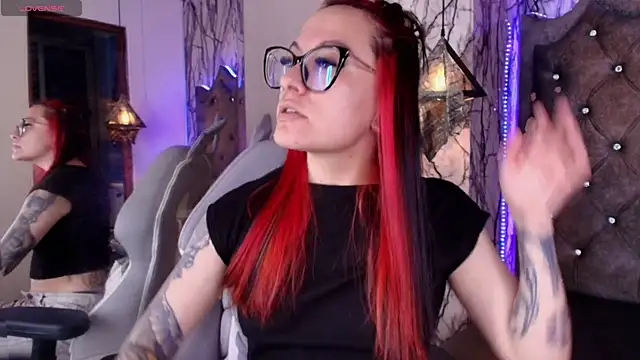 Zami Escobar of online show from 03/16/26, 06:45