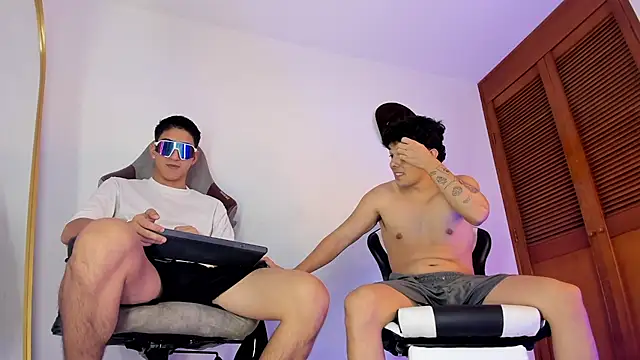 sotooliver3 online show from 11/12/25, 08:52